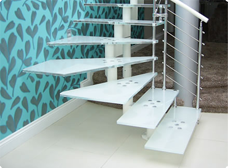 Лестницы и ограждения из стекла